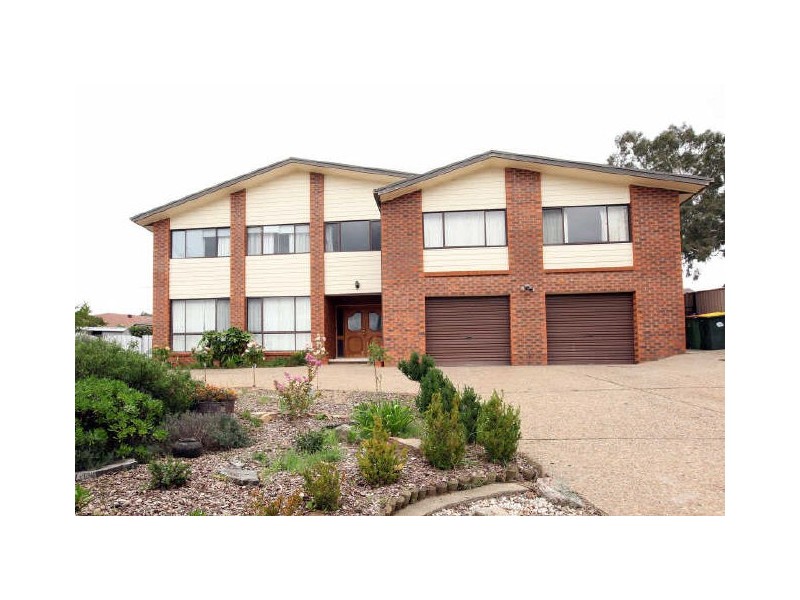 9 Vaughan Close, Queanbeyan NSW 2620