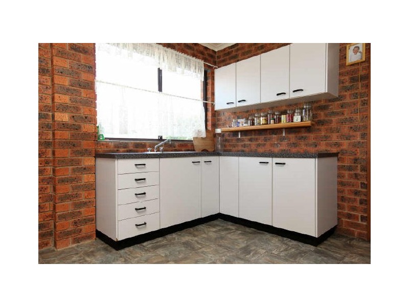 9 Vaughan Close, Queanbeyan NSW 2620