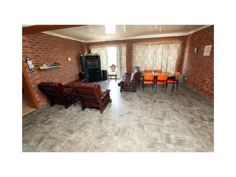 9 Vaughan Close, Queanbeyan NSW 2620