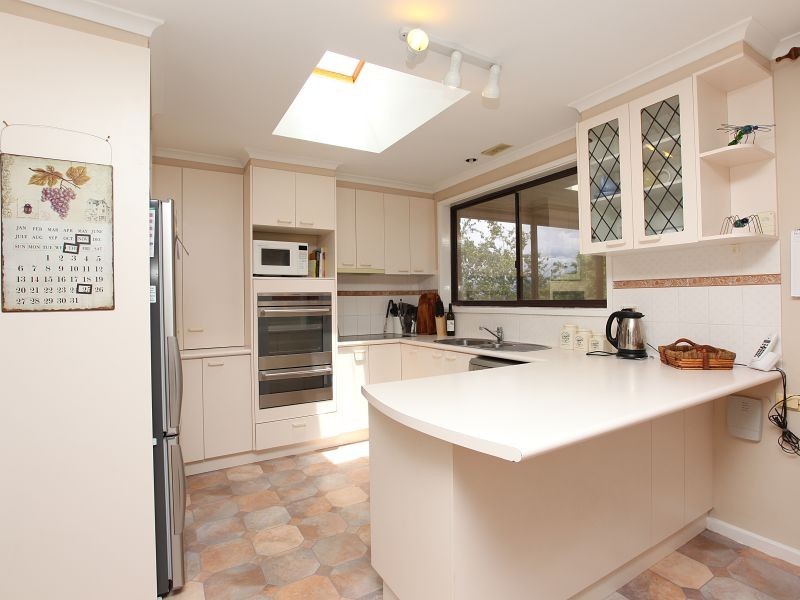 18 Ogden Close, Fadden ACT 2904