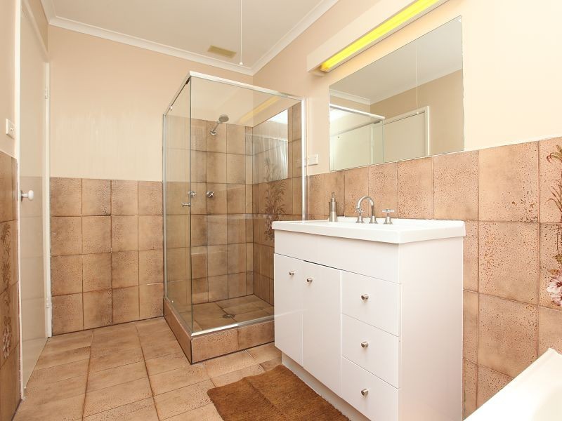 18 Ogden Close, Fadden ACT 2904