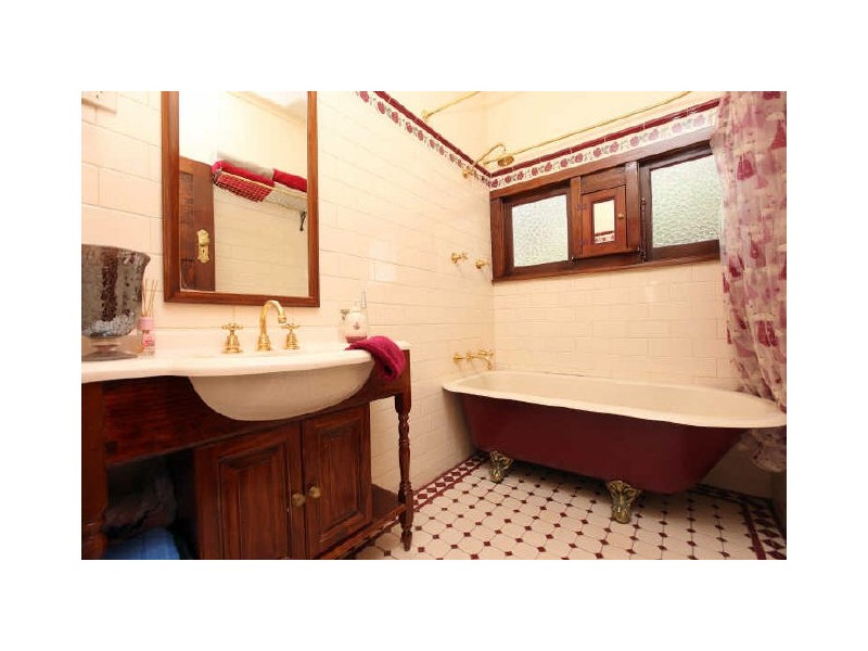 9 Hirst Avenue, Queanbeyan NSW 2620