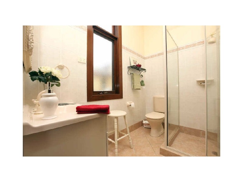 9 Hirst Avenue, Queanbeyan NSW 2620