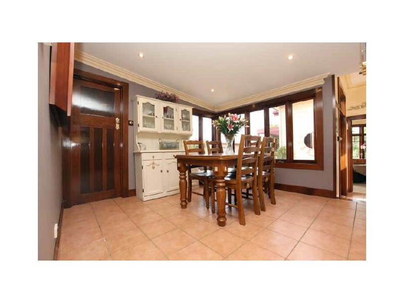 9 Hirst Avenue, Queanbeyan NSW 2620