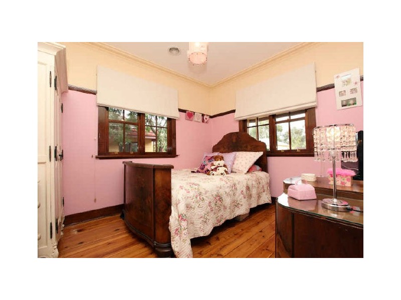 9 Hirst Avenue, Queanbeyan NSW 2620