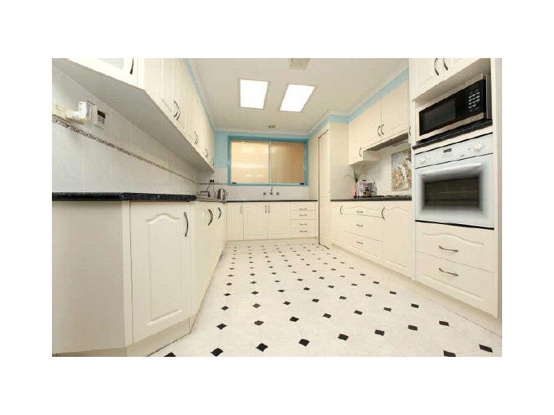 30 Atkinson Street, Queanbeyan NSW 2620