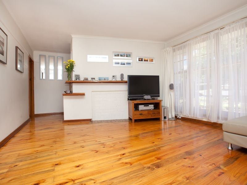 10 Barron Street, Deakin ACT 2600