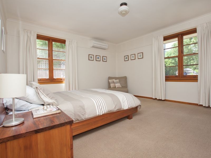 10 Barron Street, Deakin ACT 2600