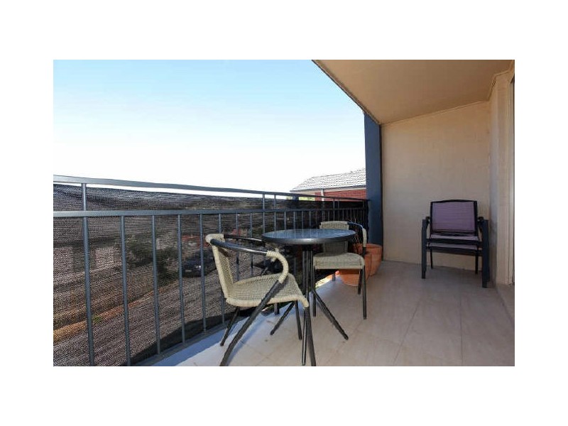 10/1 Templestowe Avenue, Conder ACT 2906