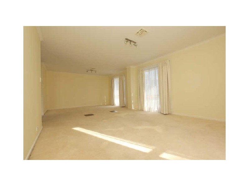 2 Hedger Street, Dunlop ACT 2615