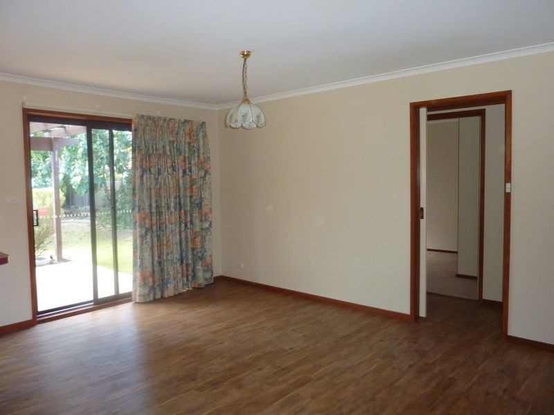 12 Pullar Street, Gordon ACT 2906