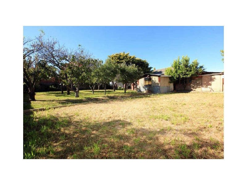 35 Ernest Street, Queanbeyan NSW 2620