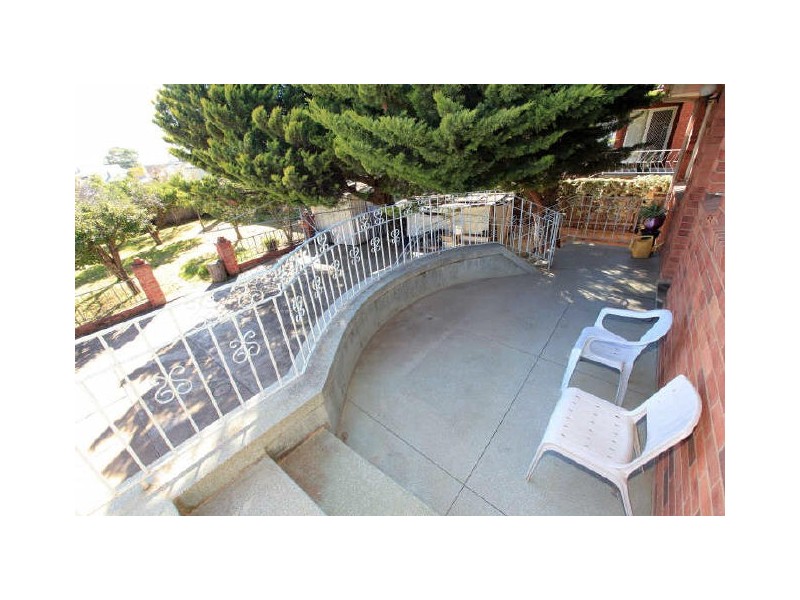 35 Ernest Street, Queanbeyan NSW 2620