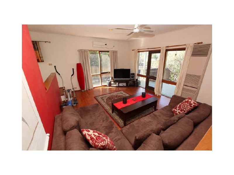 5 Riordan Street, Fadden ACT 2904
