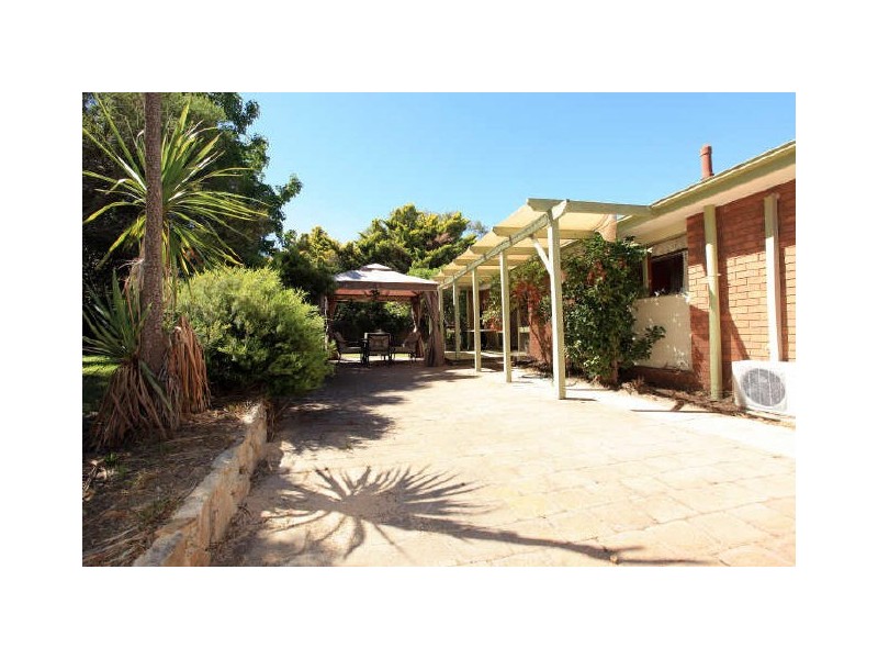 5 Riordan Street, Fadden ACT 2904