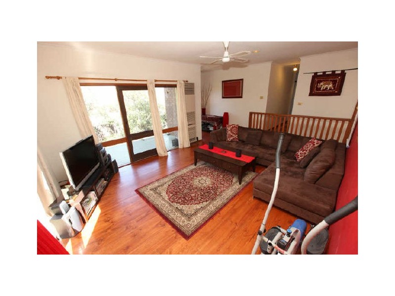 5 Riordan Street, Fadden ACT 2904
