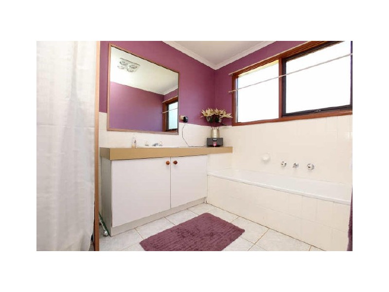 5 Riordan Street, Fadden ACT 2904