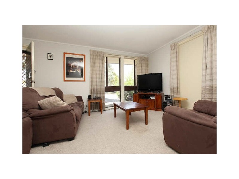 102 Bacchus Circuit, Kambah ACT 2902