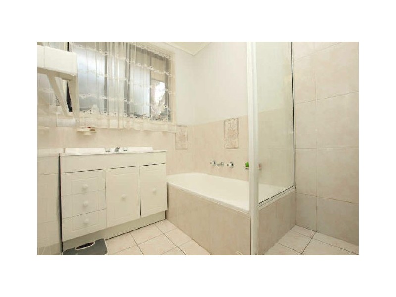 102 Bacchus Circuit, Kambah ACT 2902