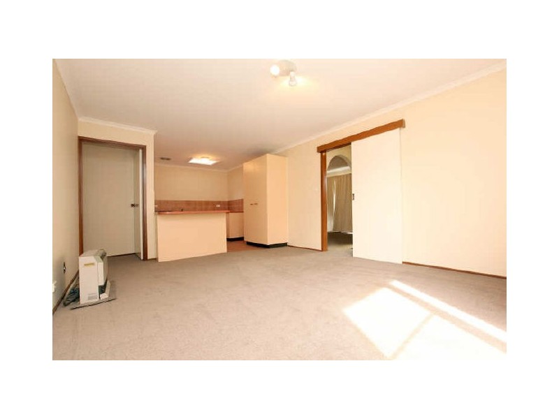 14 Gratton Place, Isaacs ACT 2607
