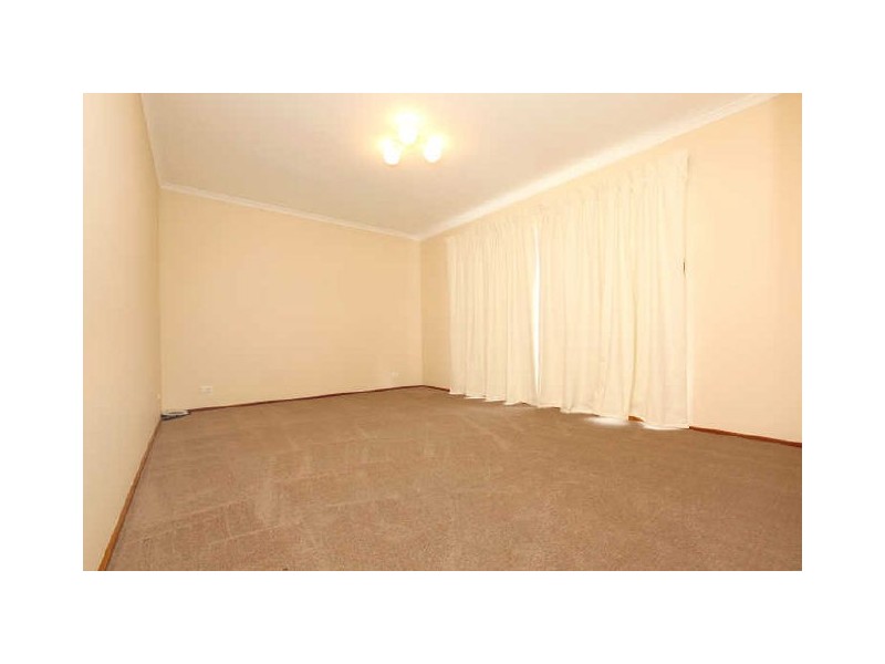 14 Gratton Place, Isaacs ACT 2607