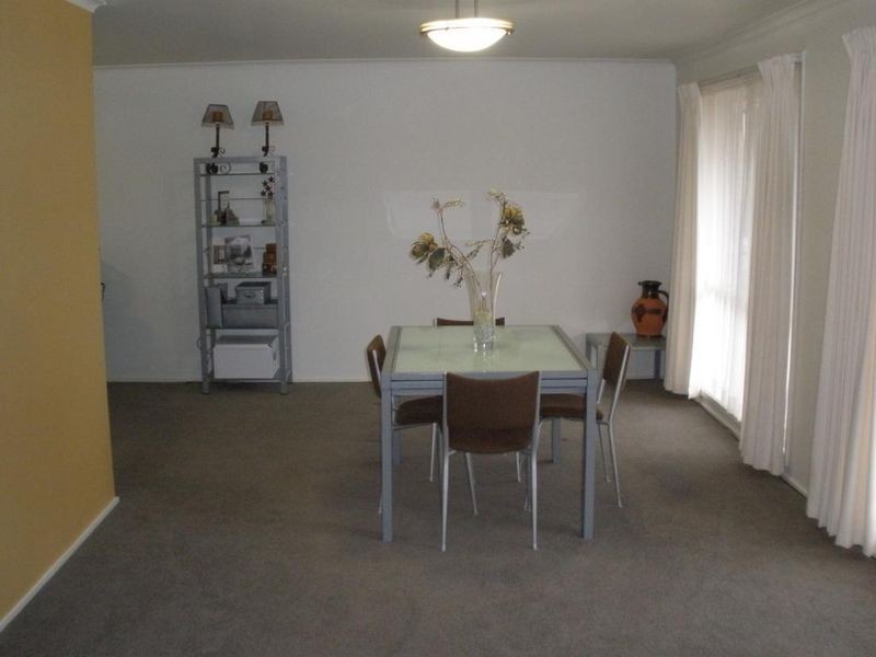 11 Snowball Place, Wanniassa ACT 2903
