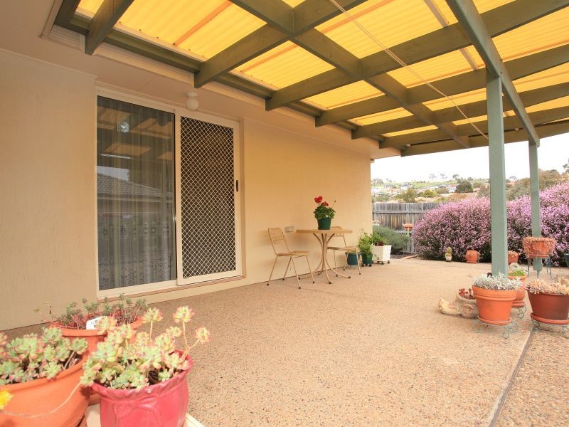 27 Oxenham Circuit, Gordon ACT 2906