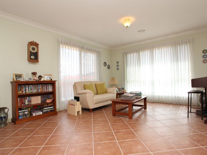 27 Oxenham Circuit, Gordon ACT 2906