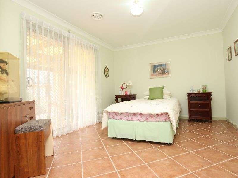 27 Oxenham Circuit, Gordon ACT 2906
