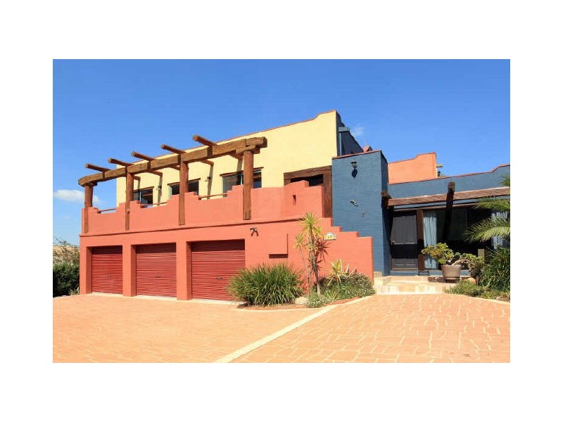 19 Sparkes Close, Fadden ACT 2904