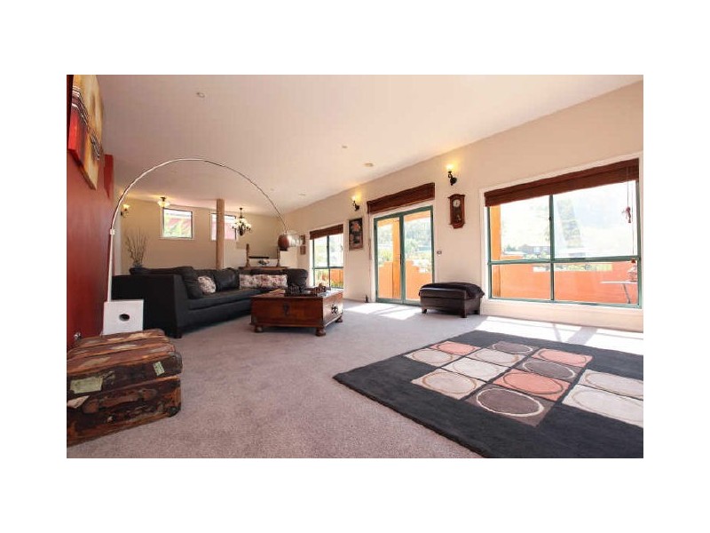 19 Sparkes Close, Fadden ACT 2904