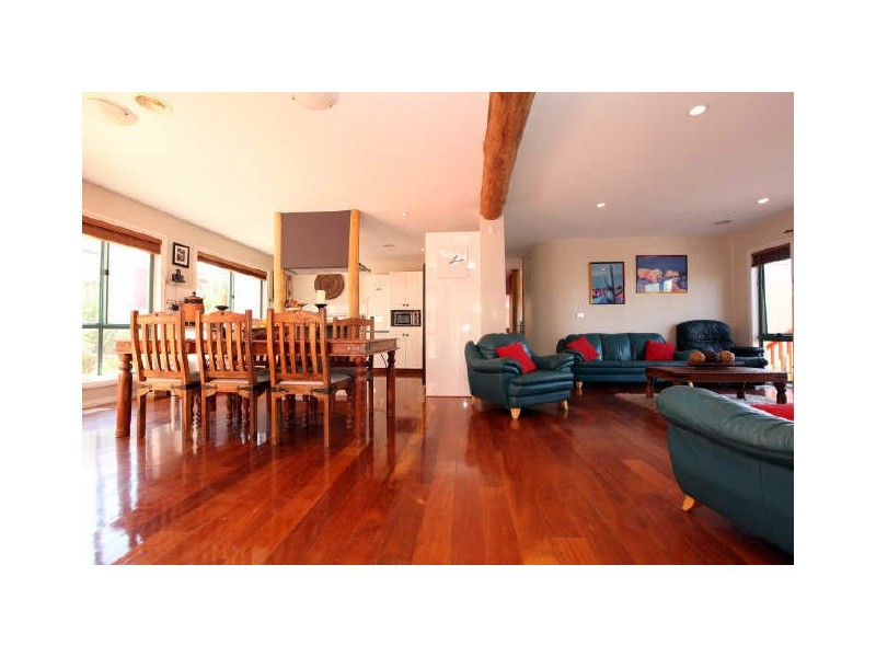 19 Sparkes Close, Fadden ACT 2904