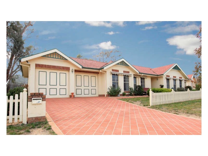 27 Rosewood Glen, Jerrabomberra NSW 2619