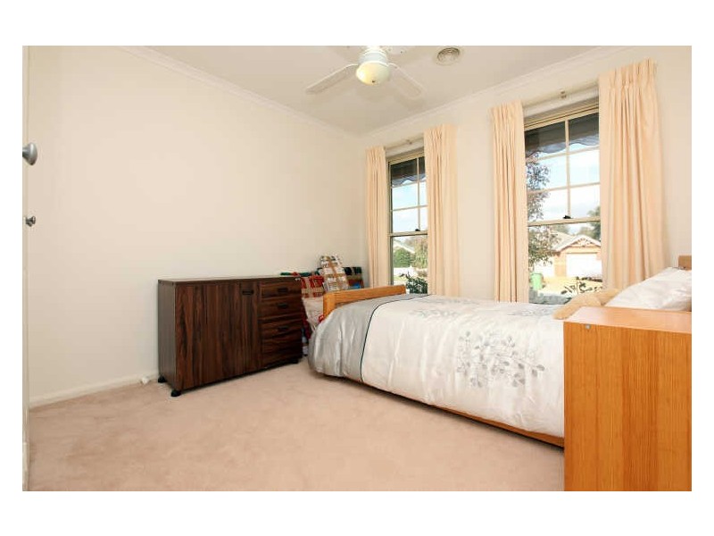 27 Rosewood Glen, Jerrabomberra NSW 2619