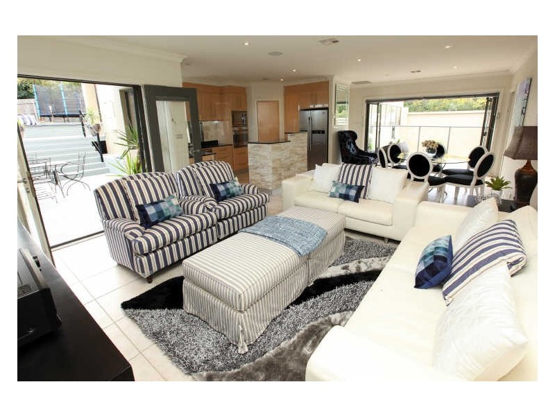 11 Nicholii Loop, Jerrabomberra NSW 2619