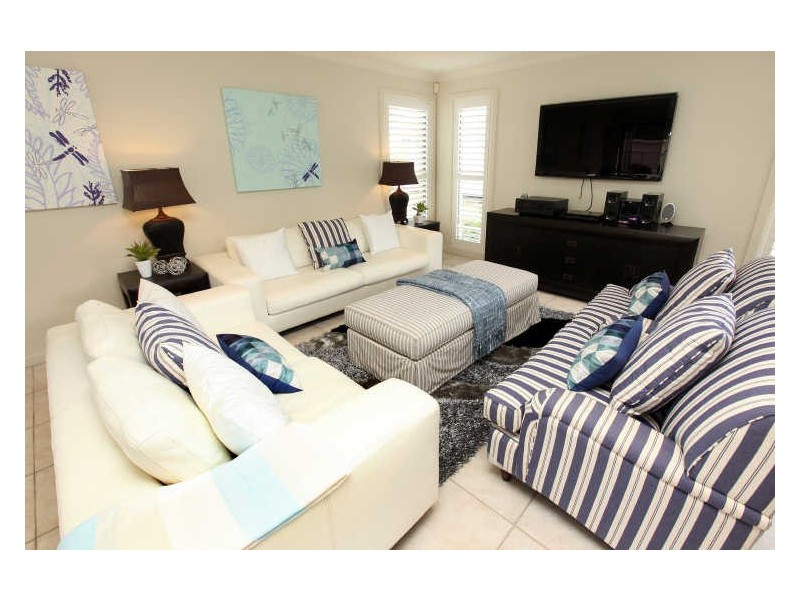 11 Nicholii Loop, Jerrabomberra NSW 2619