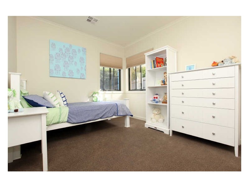 11 Nicholii Loop, Jerrabomberra NSW 2619