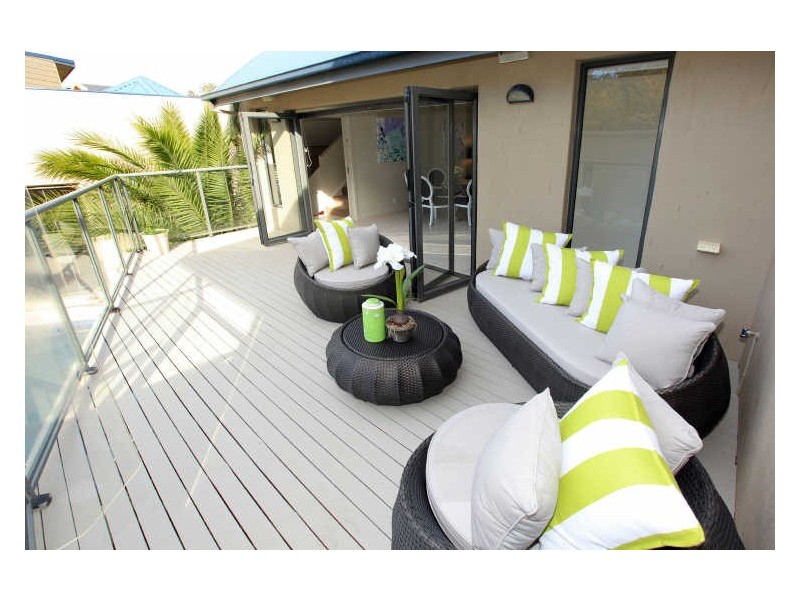 11 Nicholii Loop, Jerrabomberra NSW 2619