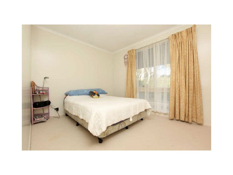 2 Shirra Close, Monash ACT 2904