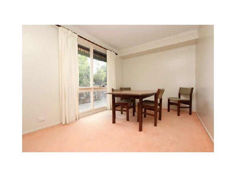 2 Shirra Close, Monash ACT 2904
