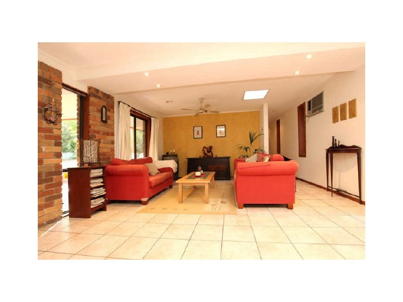 5 Hodel Place, Fadden ACT 2904