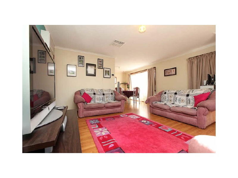 27 Carpenter Close, Calwell ACT 2905