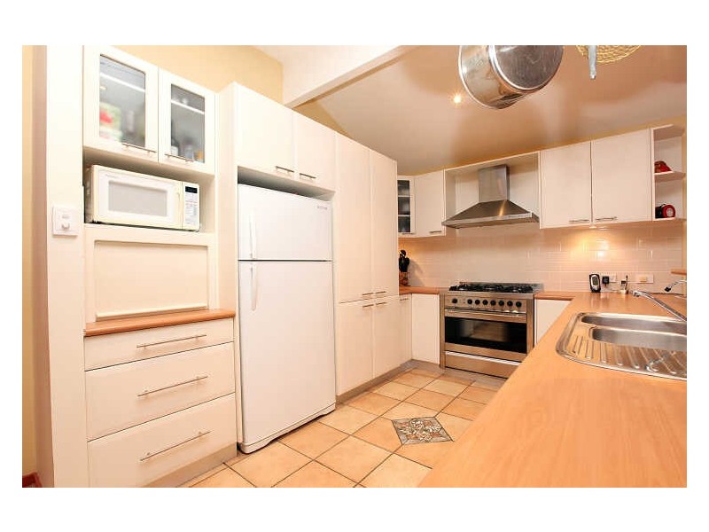 6 Benstead Place, Gordon ACT 2906