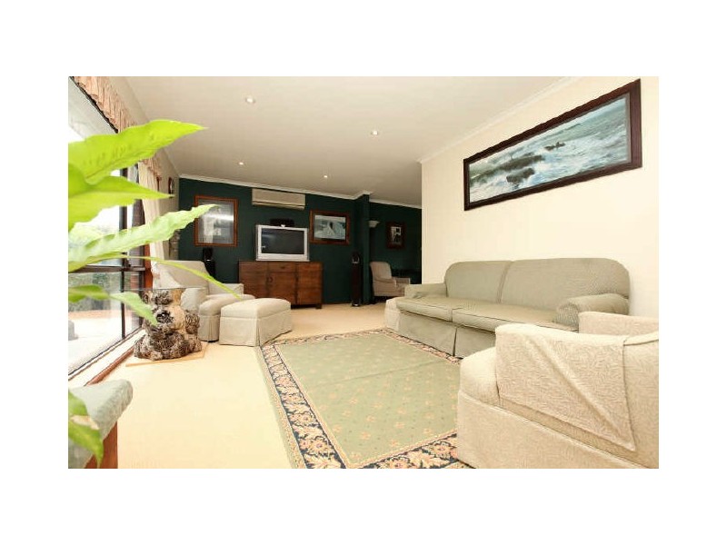 13 Couchman Crescent, Chisholm ACT 2905