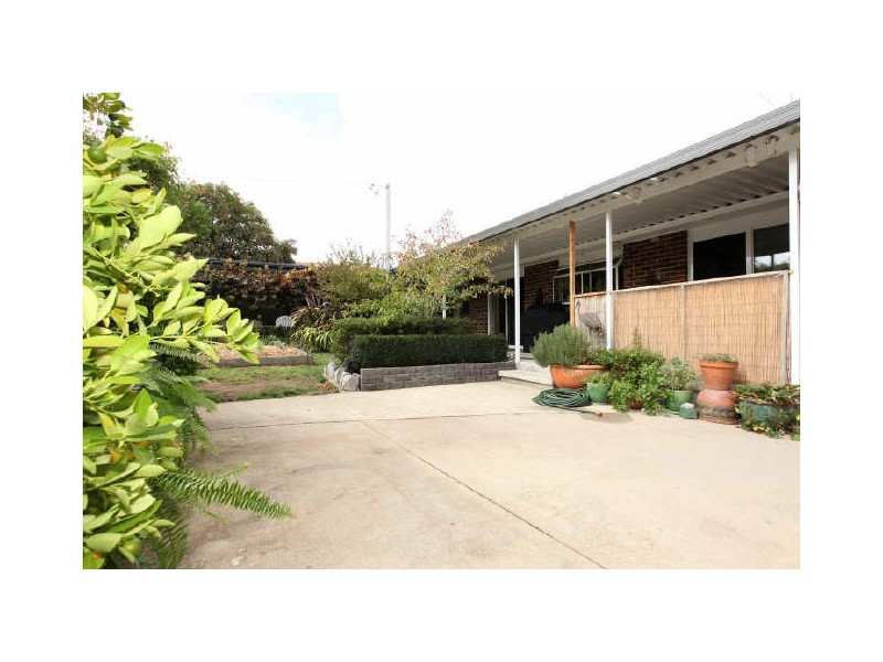 13 Couchman Crescent, Chisholm ACT 2905