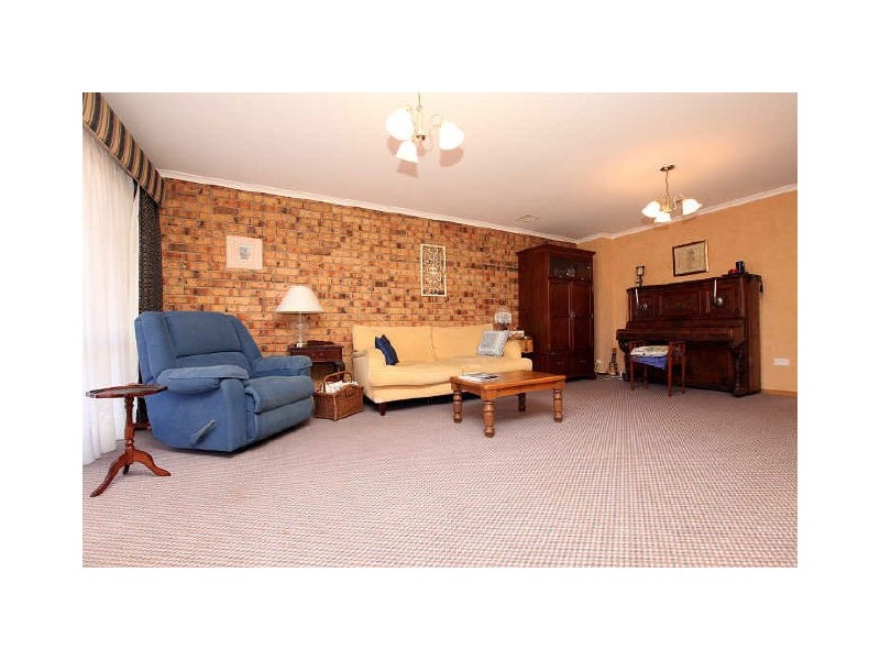 76 De Little Circuit, Greenway ACT 2900