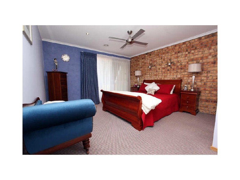 76 De Little Circuit, Greenway ACT 2900