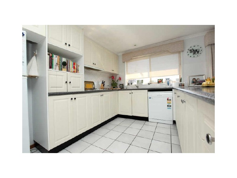 18 Mountain Circuit, Calwell ACT 2905