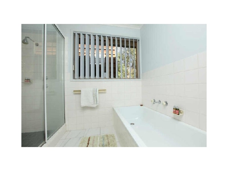 18 Mountain Circuit, Calwell ACT 2905