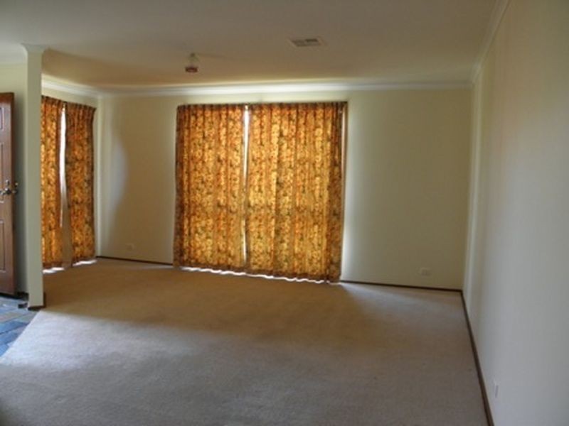 27 Ern Florence Crescent, Theodore ACT 2905